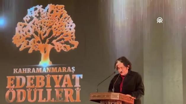 Okan Bayülgen’den duygulandıran ‘Filistinim’ şiiri