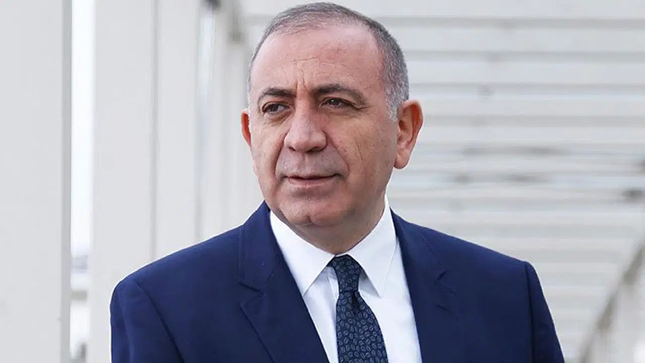 Kayyum olarak atanan Gürsel Tekin’den ‘geliyoruz’ mesajı: ‘Kardeşlerimizle kucaklaşmak için…’ – Son Dakika Siyaset Haberleri