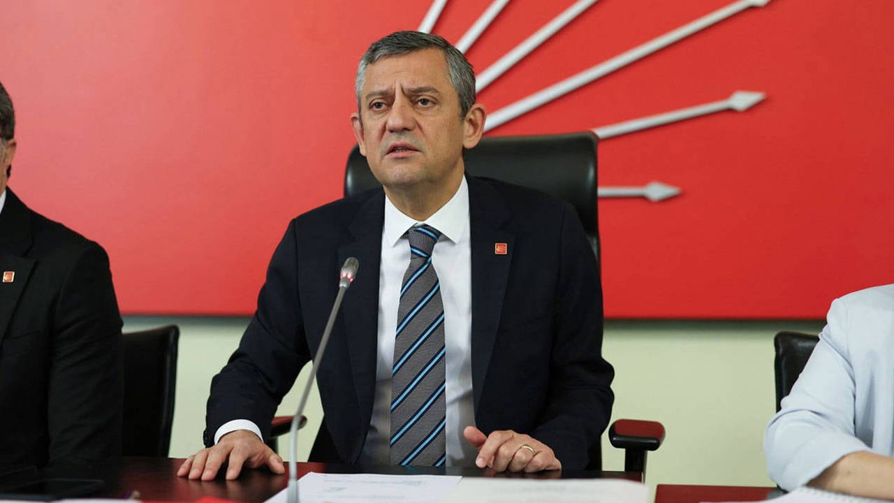 İstanbul İl Başkanı Özgür Çelik görevden uzaklaştırıldı: CHP MYK olağanüstü toplandı! – Son Dakika Siyaset Haberleri