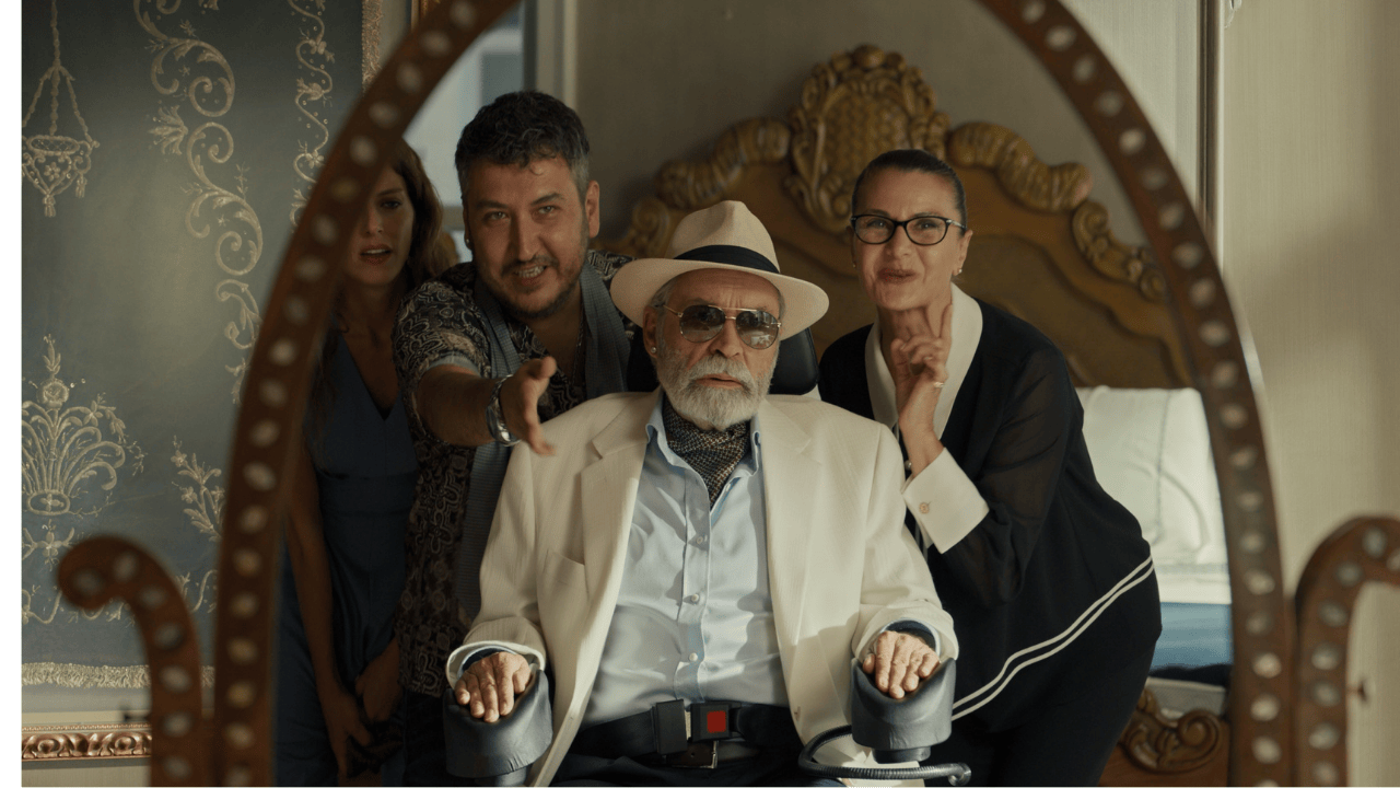 Haluk Bilginer ve Feyyaz Yiğit’i Bir Araya Getiren “Yan Yana”dan Fragman Yayınlandı Haluk Bilginer ve Feyyaz Yiğit’i Bir Araya Getiren “Yan Yana”dan Fragman Yayınlandı