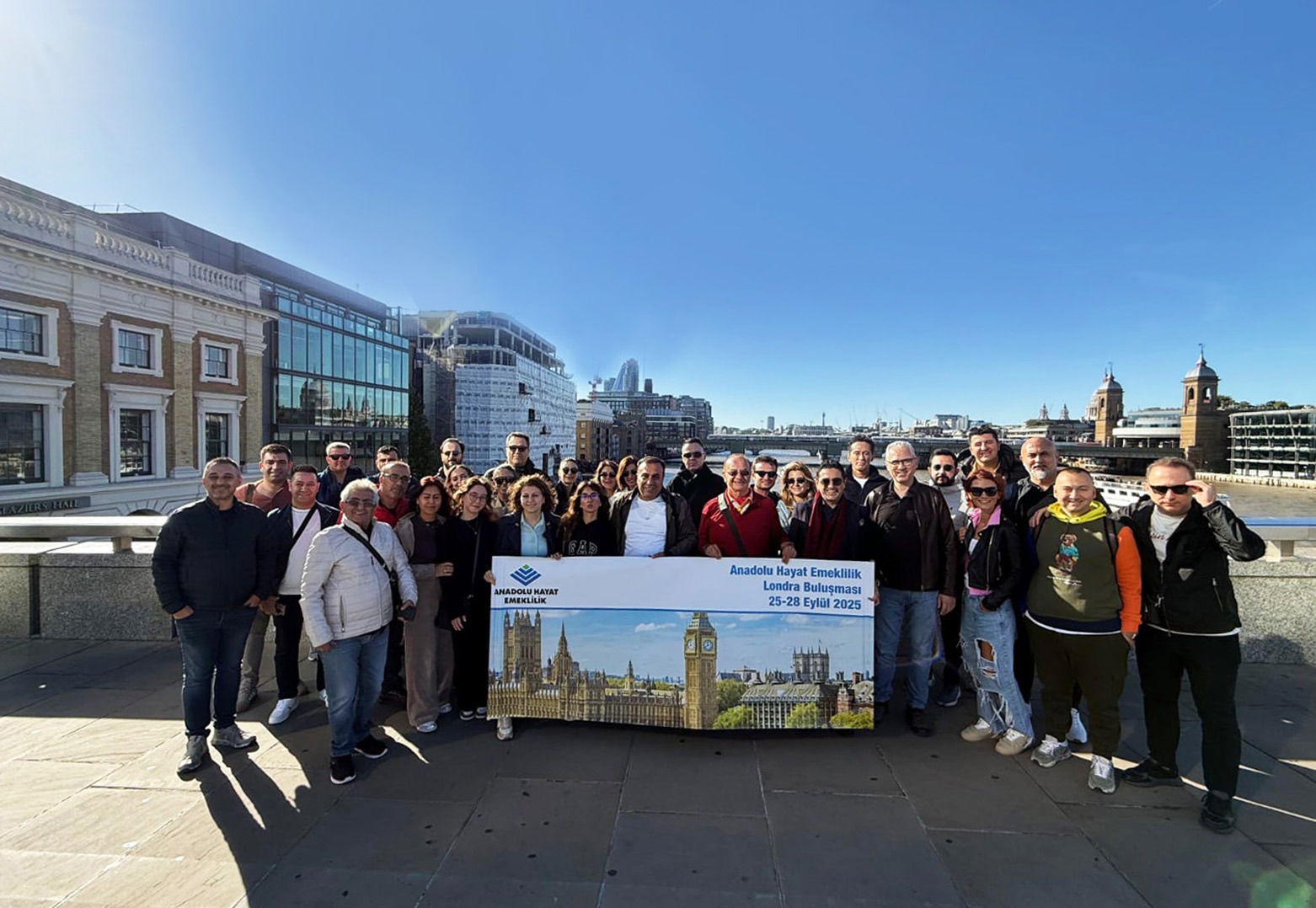 Anadolu Hayat Emeklilik Başarılı Acenteleriyle Londra’da Buluştu Anadolu Hayat Emeklilik Başarılı Acenteleriyle Londra’da Buluştu