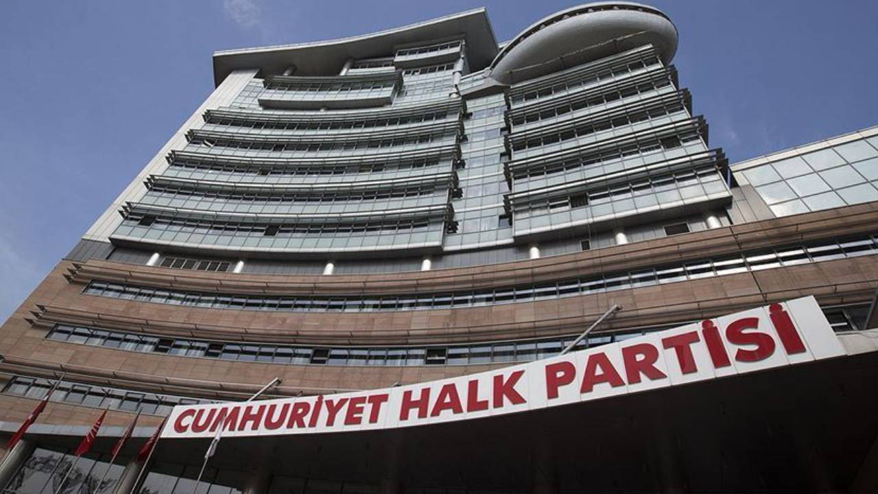 Son Dakika… YDK toplantısı sonrası kritik karar: Berhan Şimşek ve 2 isim CHP’den ihraç edildi! – Son Dakika Siyaset Haberleri Son Dakika… YDK toplantısı sonrası kritik karar: Berhan Şimşek ve 2 isim CHP’den ihraç edildi! – Son Dakika Siyaset Haberleri