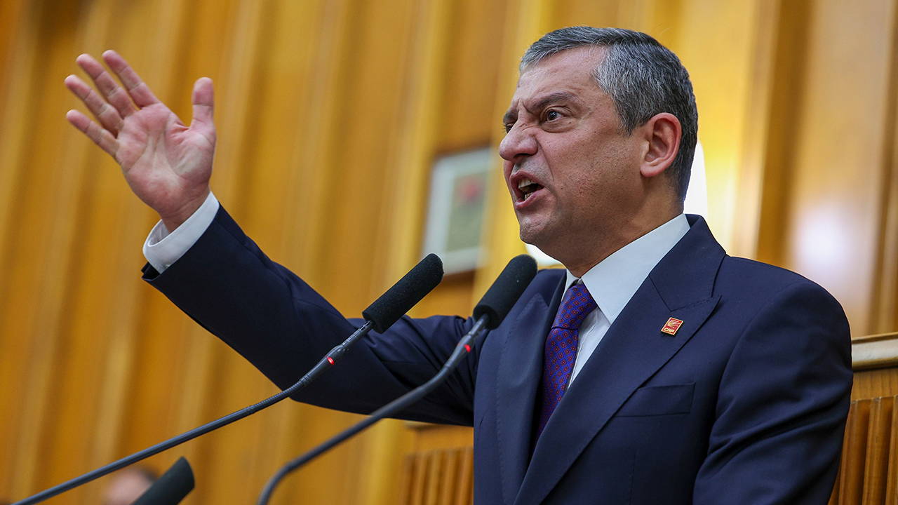 Son dakika… Özgür Özel’den kürsüde ‘Aziz İhsan Aktaş iddianamesi’ tepkisi! Erdoğan’a seslendi: ‘Yazıklar olsun iftiralarına! Yeter, düş yakamızdan!’ – Son Dakika Siyaset Haberleri Son dakika… Özgür Özel’den kürsüde ‘Aziz İhsan Aktaş iddianamesi’ tepkisi! Erdoğan’a seslendi: ‘Yazıklar olsun iftiralarına! Yeter, düş yakamızdan!’ – Son Dakika Siyaset Haberleri