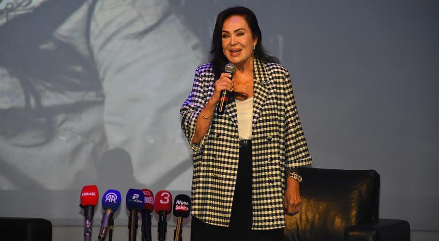 Türkan Şoray: Sinemasız yaşayamazdım Türkan Şoray: Sinemasız yaşayamazdım