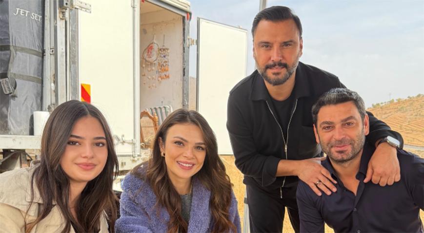 Alişan’dan Uzak Şehir’e set ziyareti! ‘Boşuna bu kadar sevilmiyorlar’ Alişan’dan Uzak Şehir’e set ziyareti! ‘Boşuna bu kadar sevilmiyorlar’