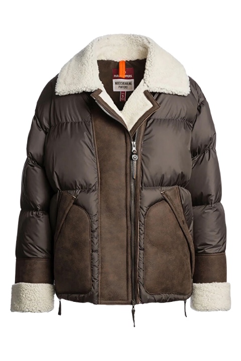 Trençkot Yerine: Stil Sahibi Yağmurluk Önerileri Trençkot Yerine: Stil Sahibi Yağmurluk Önerileri