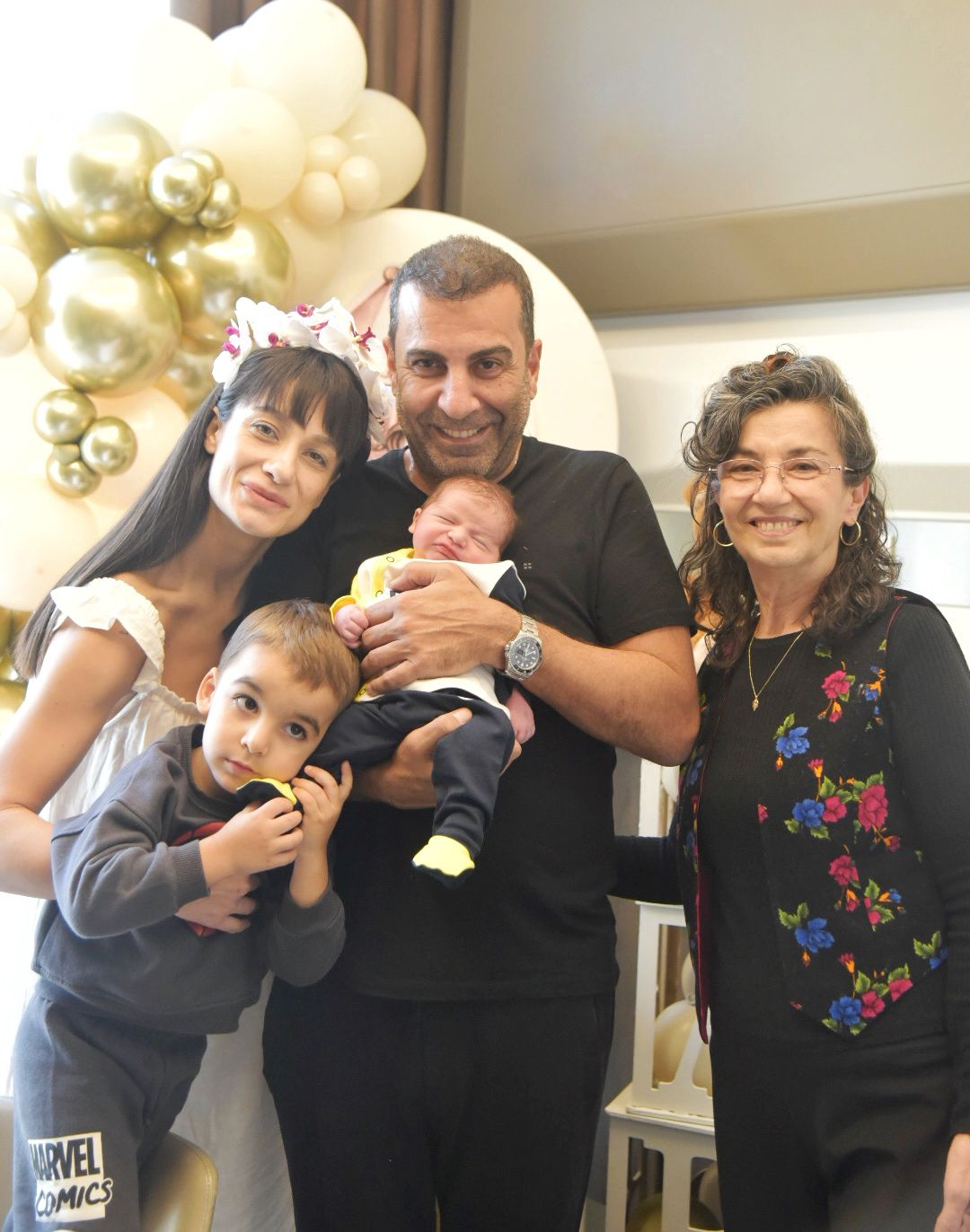 Emre Karayel ve eşi Gizem Demirci ikinci bebeklerine kavuştu!