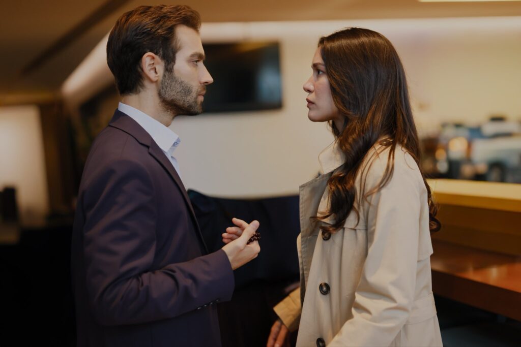 Sahipsizler 35. Bölümde Kevi, Yavuz’a büyük emri verdi! Azize intikamını aldı! Sahipsizler 35. Bölümde Kevi, Yavuz’a büyük emri verdi! Azize intikamını aldı!