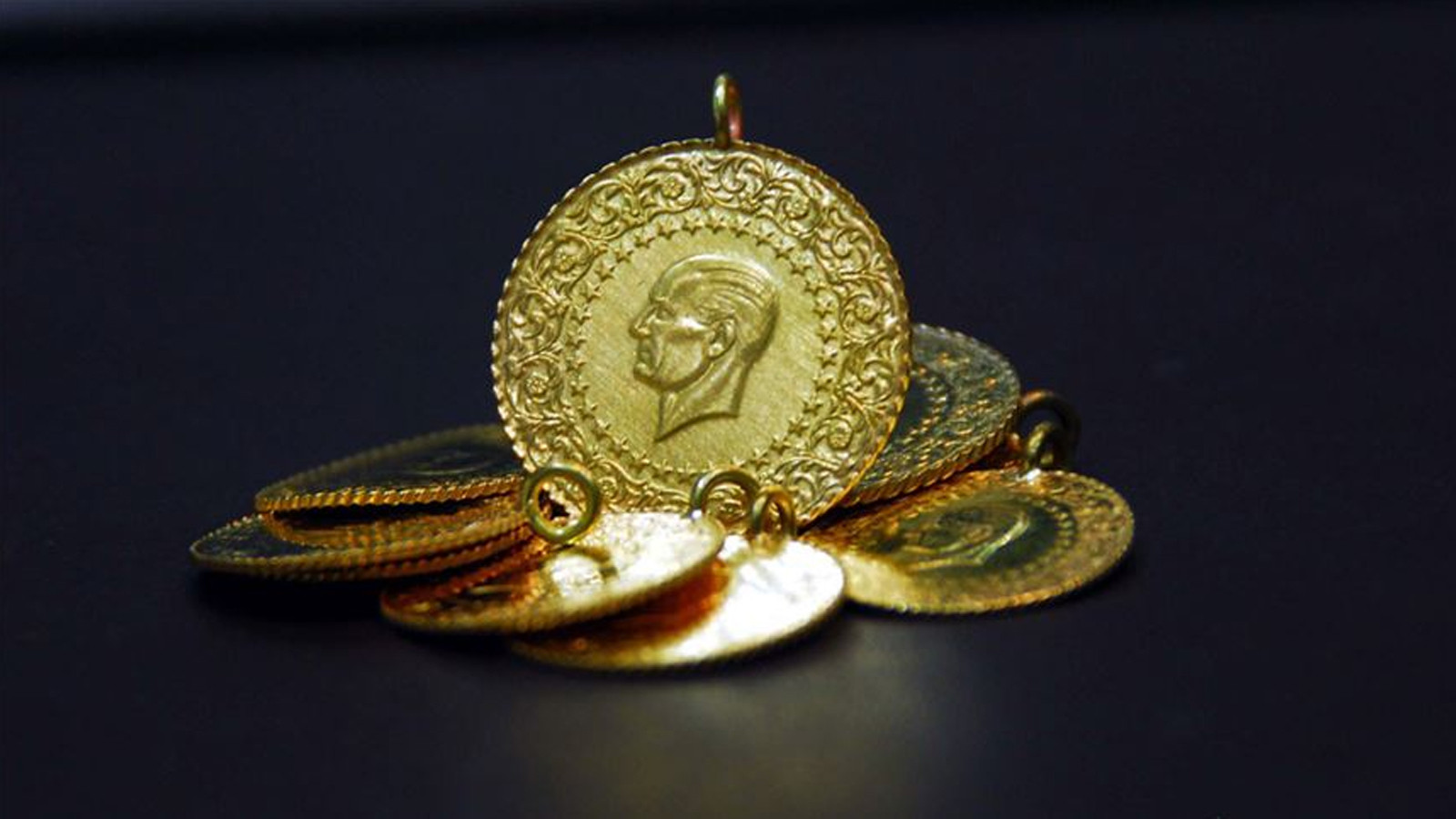 Altını düşürecek 3 senaryo: Uzmanlar yükselişin nasıl duracağını anlattı Altını düşürecek 3 senaryo: Uzmanlar yükselişin nasıl duracağını anlattı