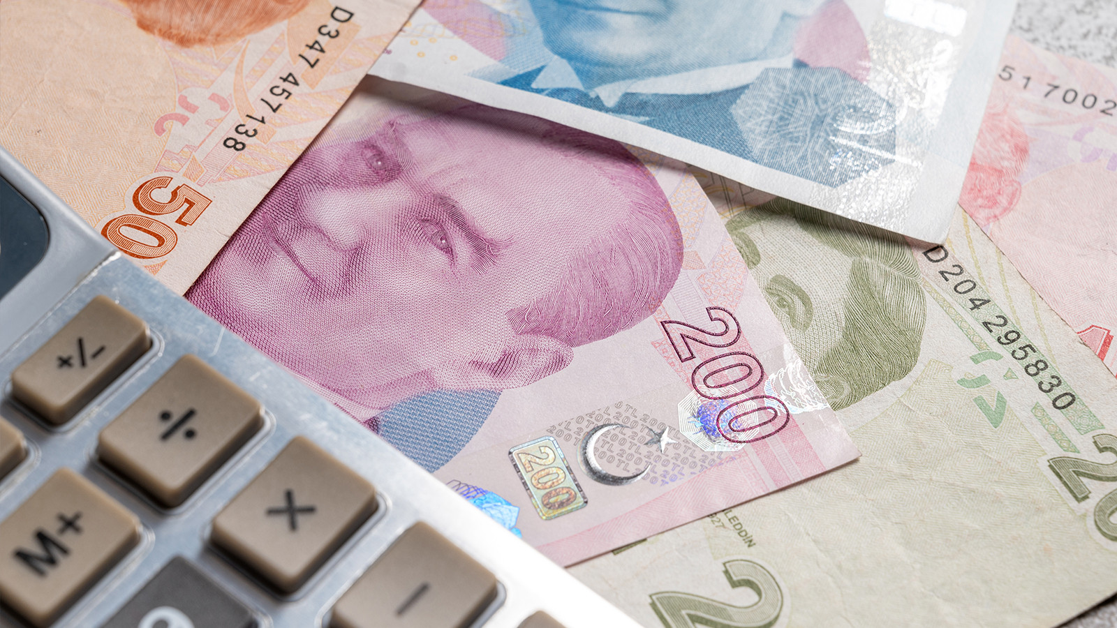 AYM’den memur ve emekliyi üzecek karar