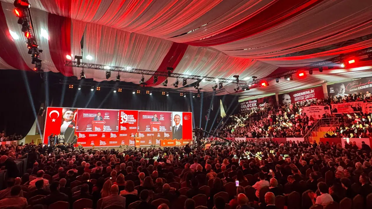 Mahkeme ‘durdurulsun’ demişti: CHP Olağan İstanbul İl Kongresi yapılıyor – Son Dakika Siyaset Haberleri Mahkeme ‘durdurulsun’ demişti: CHP Olağan İstanbul İl Kongresi yapılıyor – Son Dakika Siyaset Haberleri