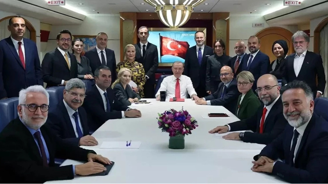 Erdoğan’ın uçak medyasında sadece isimler değişti… Erdoğan’ın uçak medyasında sadece isimler değişti…
