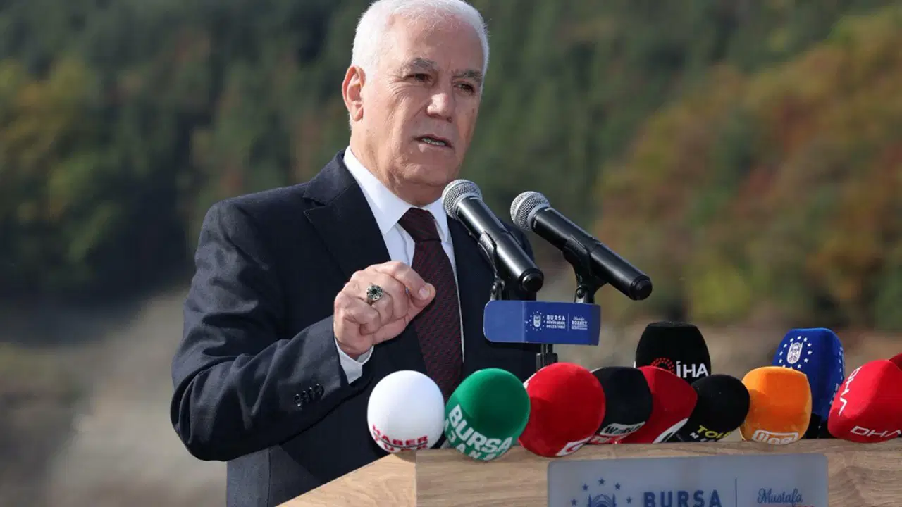 Bursa’da Eski Başkanlara Şoförlü Araç Tahsisi İddiası Bursa’da Eski Başkanlara Şoförlü Araç Tahsisi İddiası