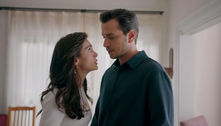 Kıskanmak dizisi 5. yeni bölümde Nüzhet ve Mükerrem birbirine karşı koyamıyor! Kıskanmak dizisi 5. yeni bölümde Nüzhet ve Mükerrem birbirine karşı koyamıyor!