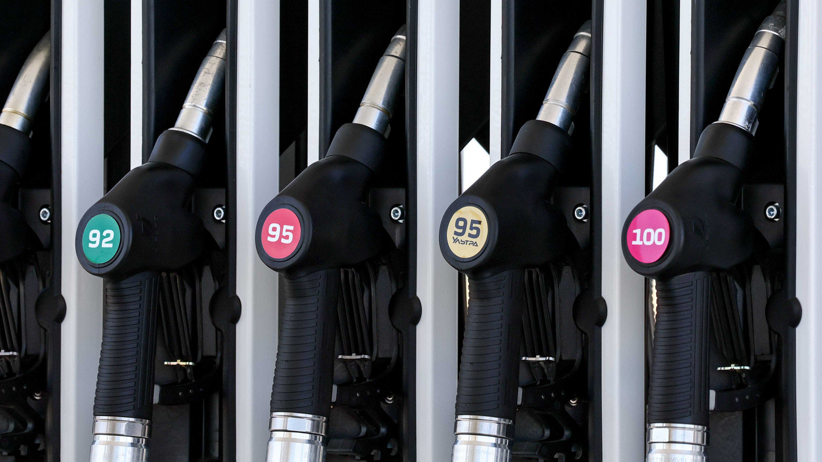 Motorine dev zam yolda: Yeni fiyat listesi açıklandı, pompa fiyatı 55 TL’ye dayanıyor Motorine dev zam yolda: Yeni fiyat listesi açıklandı, pompa fiyatı 55 TL’ye dayanıyor