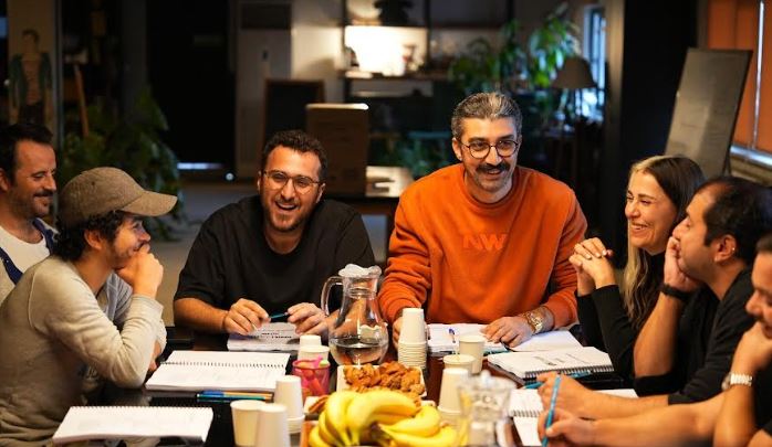 Nemlizade dizisi yeni sezonuyla Exxen’de izleyicisi ile buluşacak! Nemlizade dizisi yeni sezonuyla Exxen’de izleyicisi ile buluşacak!