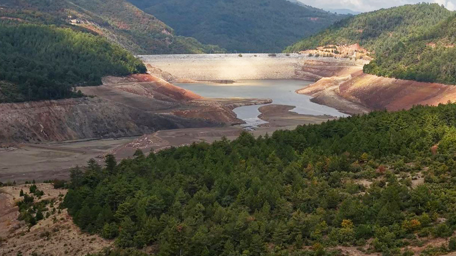Su krizi nasıl aşılacak? Türkiye’nin en büyük kabusu Su krizi nasıl aşılacak? Türkiye’nin en büyük kabusu