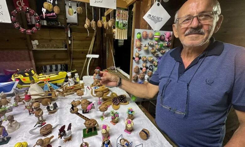 Ceviz Kabuklarından 110 Farklı Obje Üretiyor Ceviz Kabuklarından 110 Farklı Obje Üretiyor