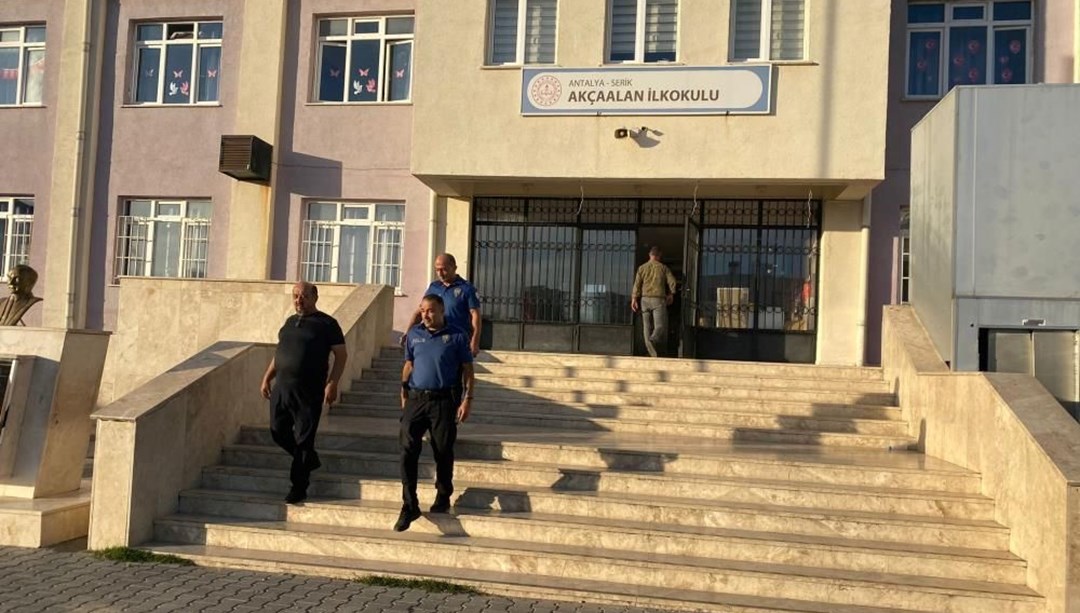 Antalya’da panik: Pazar sabahına siren sesiyle uyandılar Antalya’da panik: Pazar sabahına siren sesiyle uyandılar